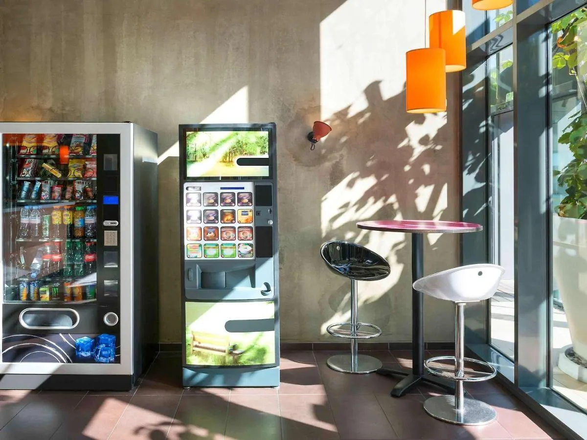 ** Hotel Ibis Budget Lyon Centre - Gare Part Dieu France